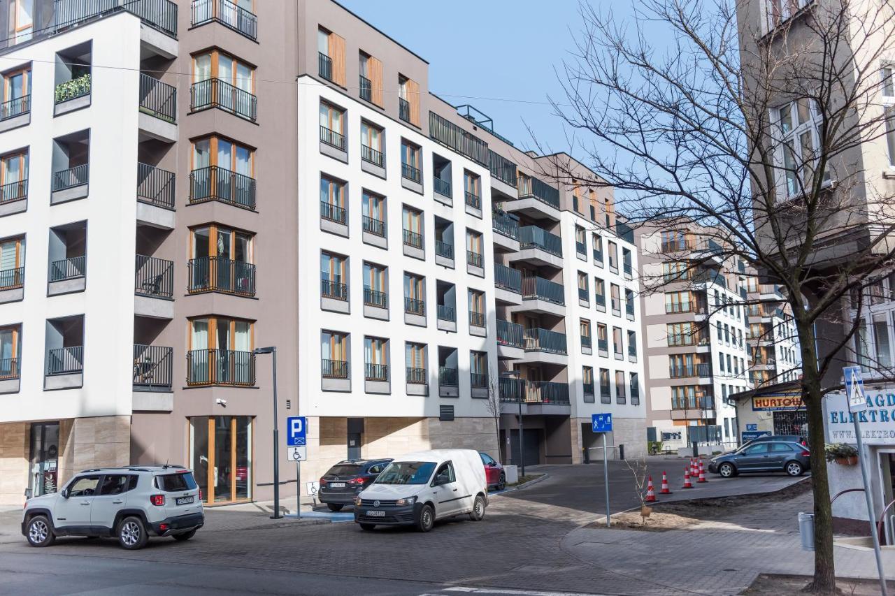 Apartament Z Ogrodkiem I Garazem Poznań Eksteriør billede
