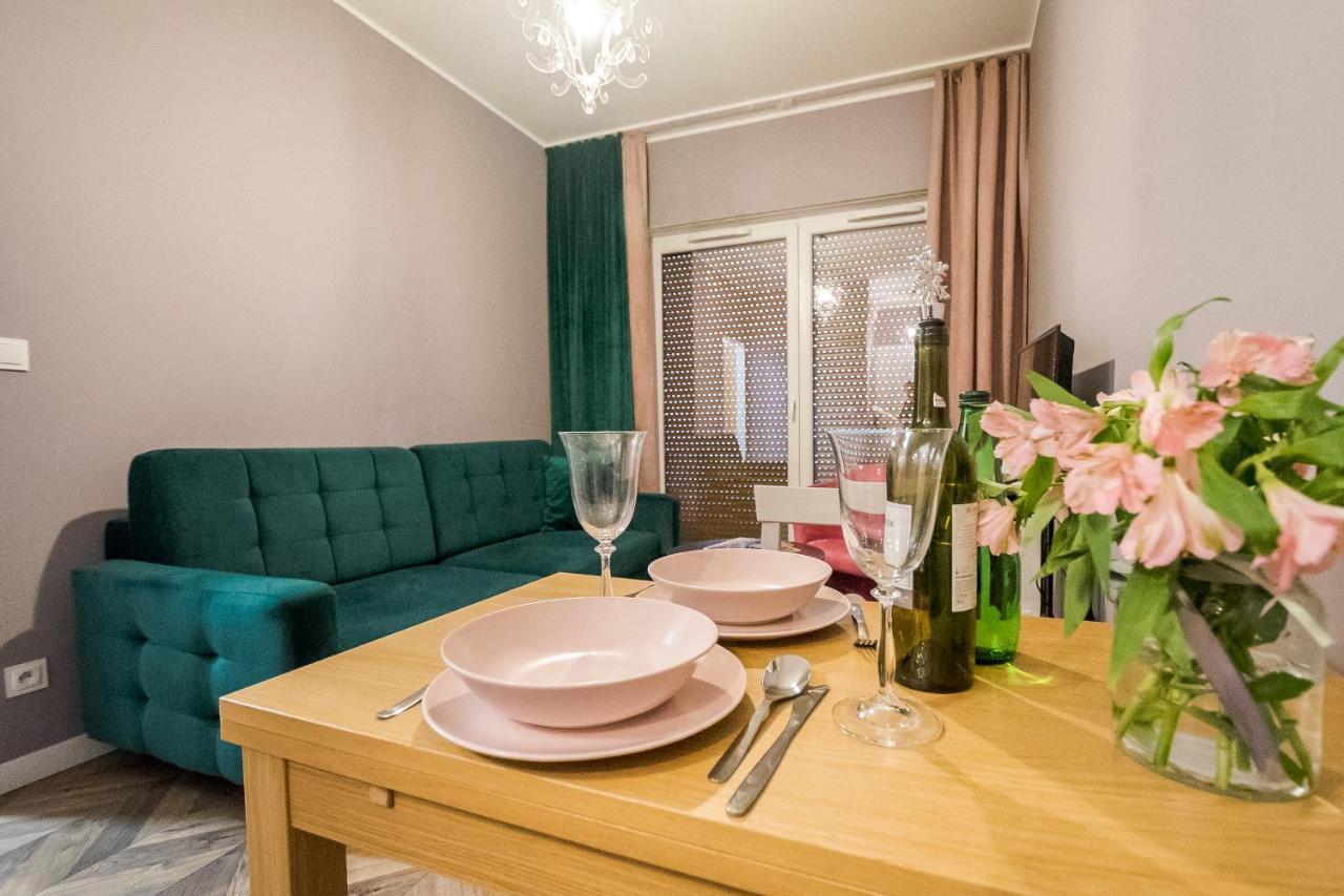 Apartament Z Ogrodkiem I Garazem Poznań Eksteriør billede