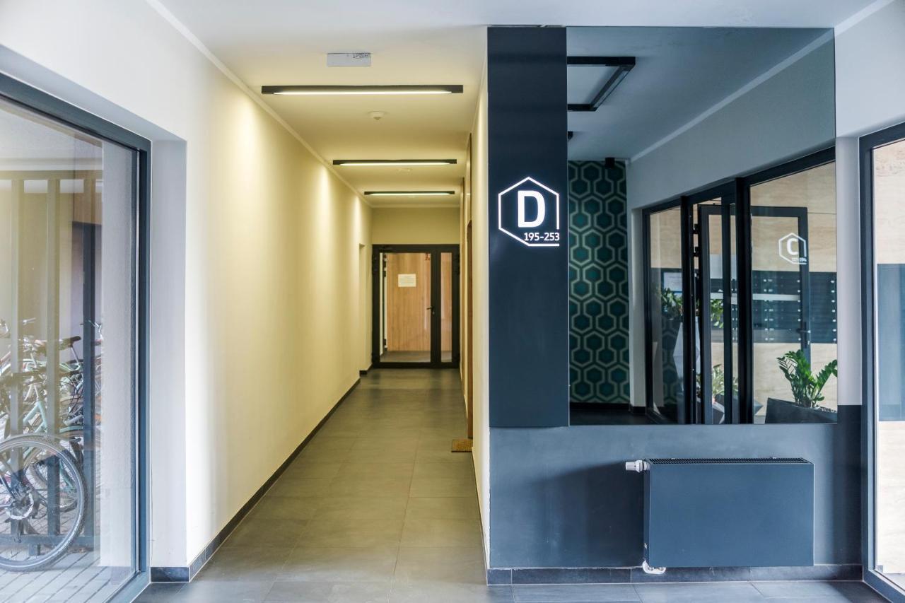 Apartament Z Ogrodkiem I Garazem Poznań Eksteriør billede