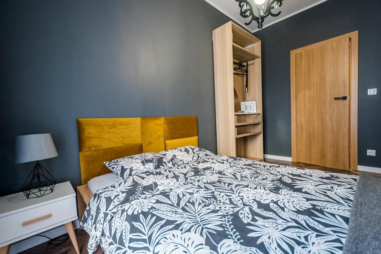Apartament Z Ogrodkiem I Garazem Poznań Eksteriør billede