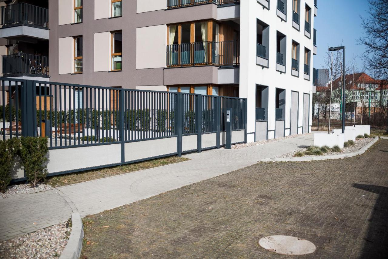 Apartament Z Ogrodkiem I Garazem Poznań Eksteriør billede