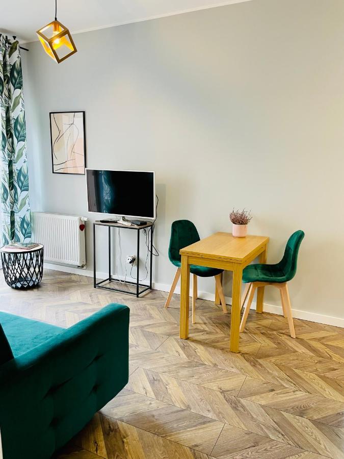 Apartament Z Ogrodkiem I Garazem Poznań Eksteriør billede