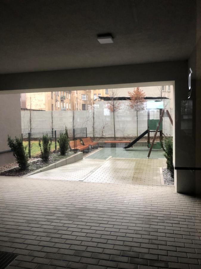 Apartament Z Ogrodkiem I Garazem Poznań Eksteriør billede